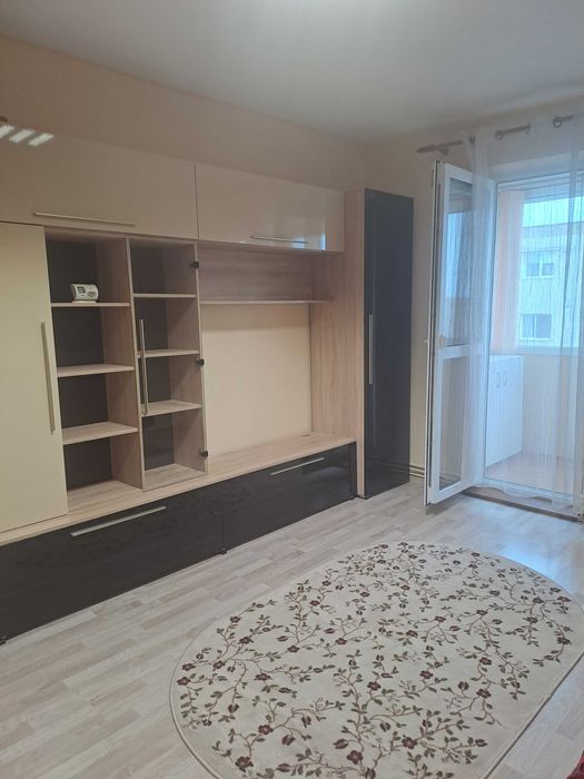 Apartament 2 camere de inchiriat zona Coresi