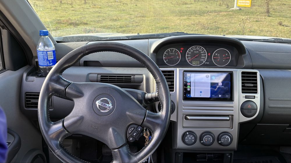 Vand Nissan X trail 2004