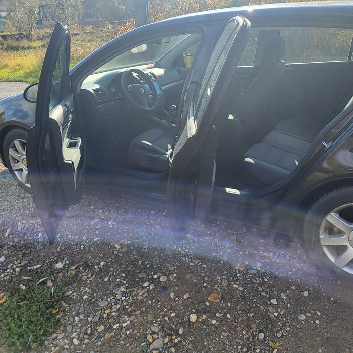 De vanzare Golf 5 140cp/schimb 1.9 tdi