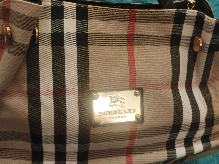 Geanta/Poseta Burberry - Model deosebit