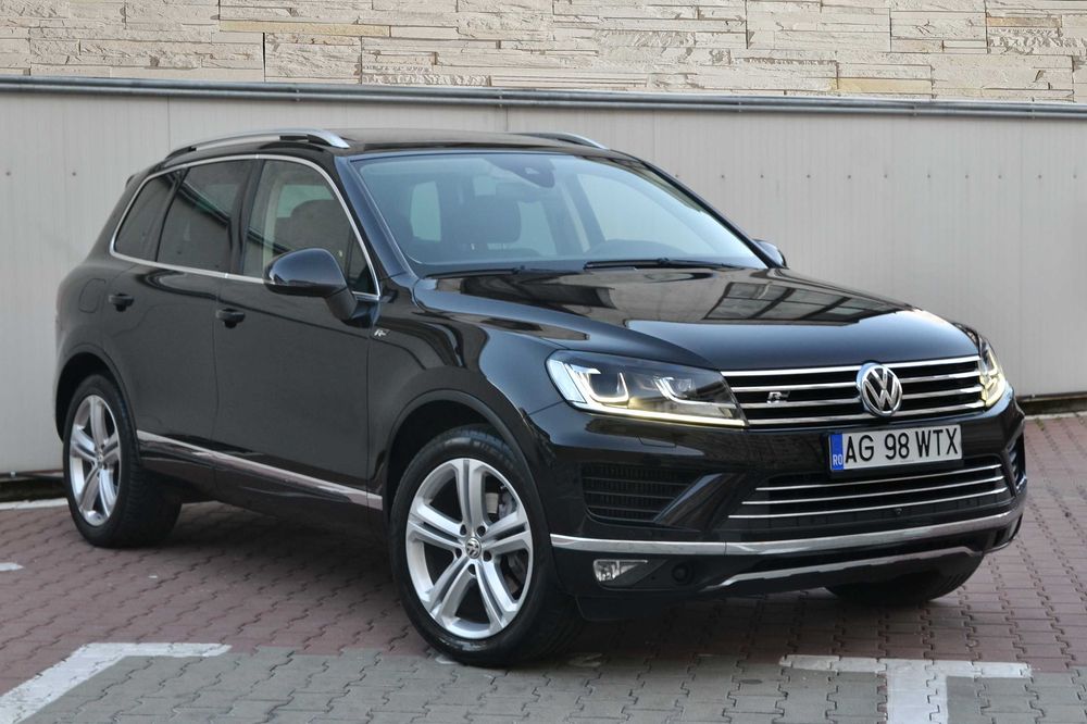 Volkswagen Touareg 3.0 TDI / 4 Motion/R Line/Panoramic/Distronic