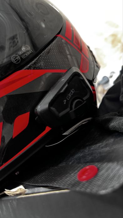 Casca moto, purtata 2 saptamani maxim ( se vinde cu tot cu intercom)