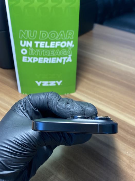 iPhone 16 Pro / 256 GB / Sănătate baterie 94% / Ca nou