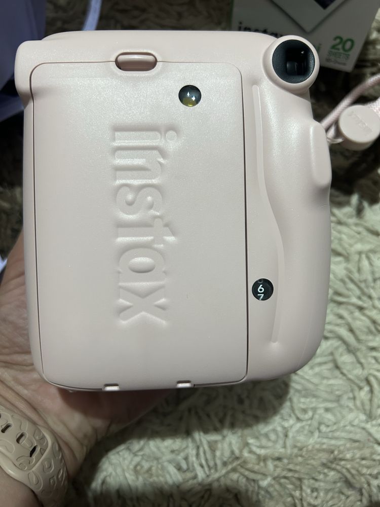 Фотоапарат за моментни снимки - Instax 11