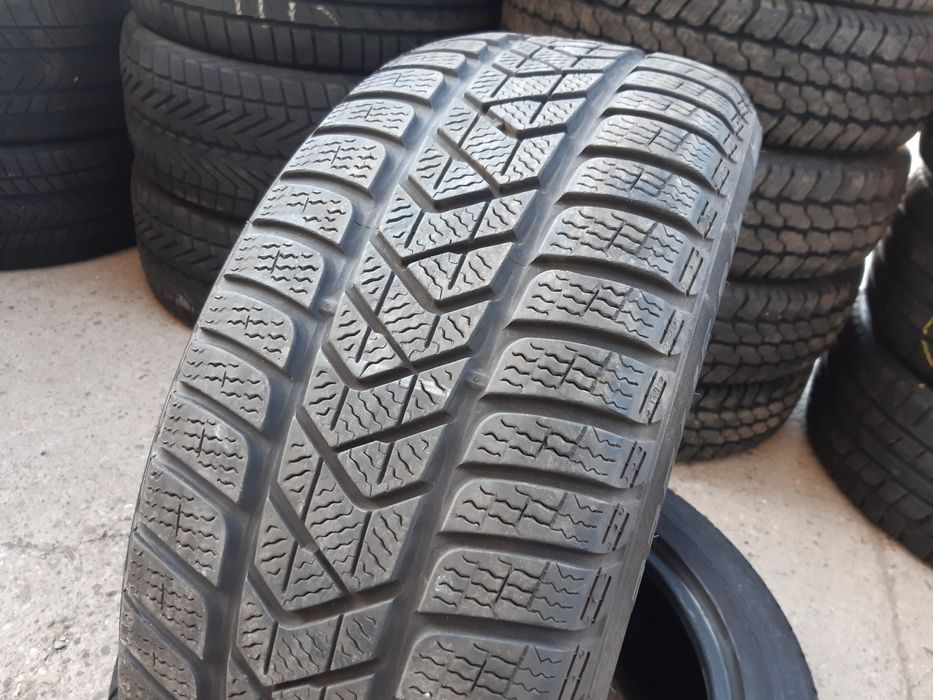 1xAnvelopa second iarnă 225 45 R18 Pirelli