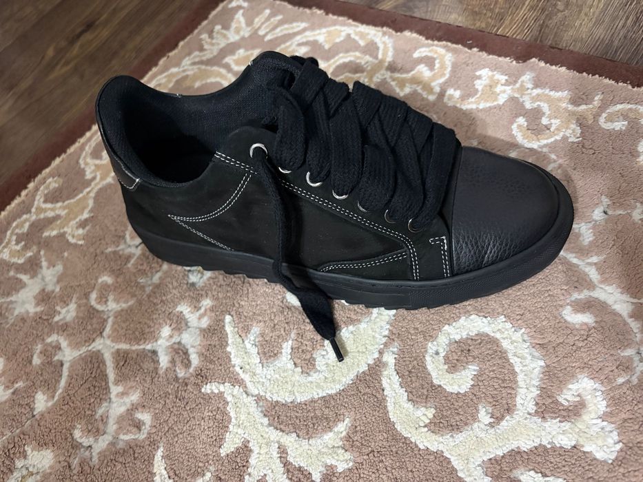 Adidasi Numeris carbon