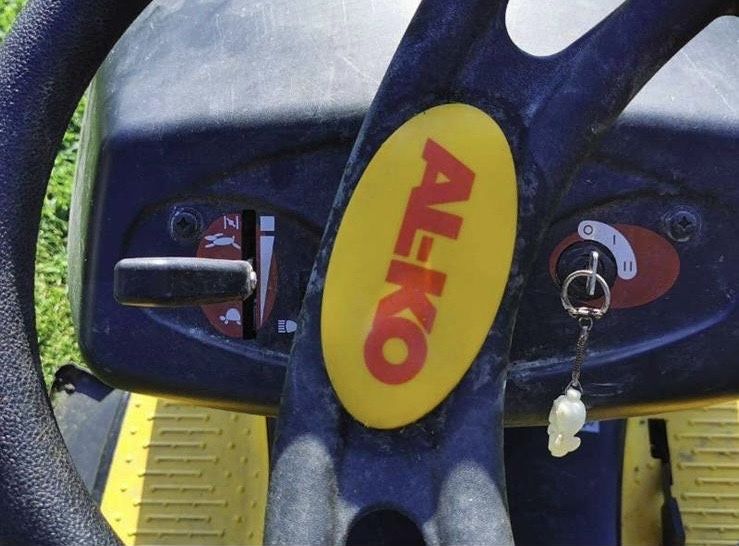 Tractoras de tuns gazonul AL-KO Comfort T-1000