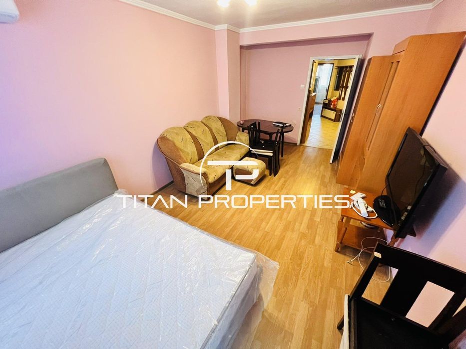 Дава се под наем Едностаен апартамент в Бургас, Възраждане - 43 кв.м за 255 € - Снимка #1