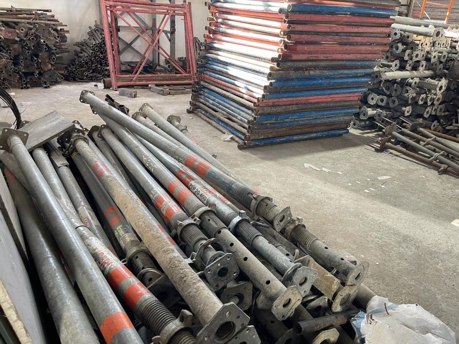 Струбцина, леса фасадные, леса монолитные, брус, фанера, балки, бадья.