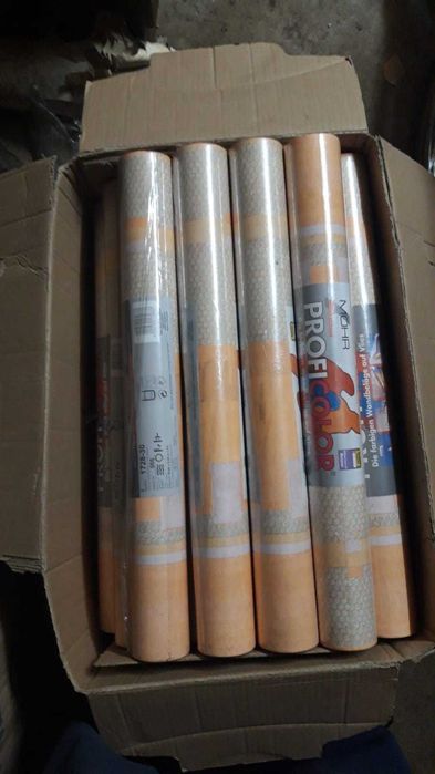 Vand tapet diverse modele angro sau la bucata