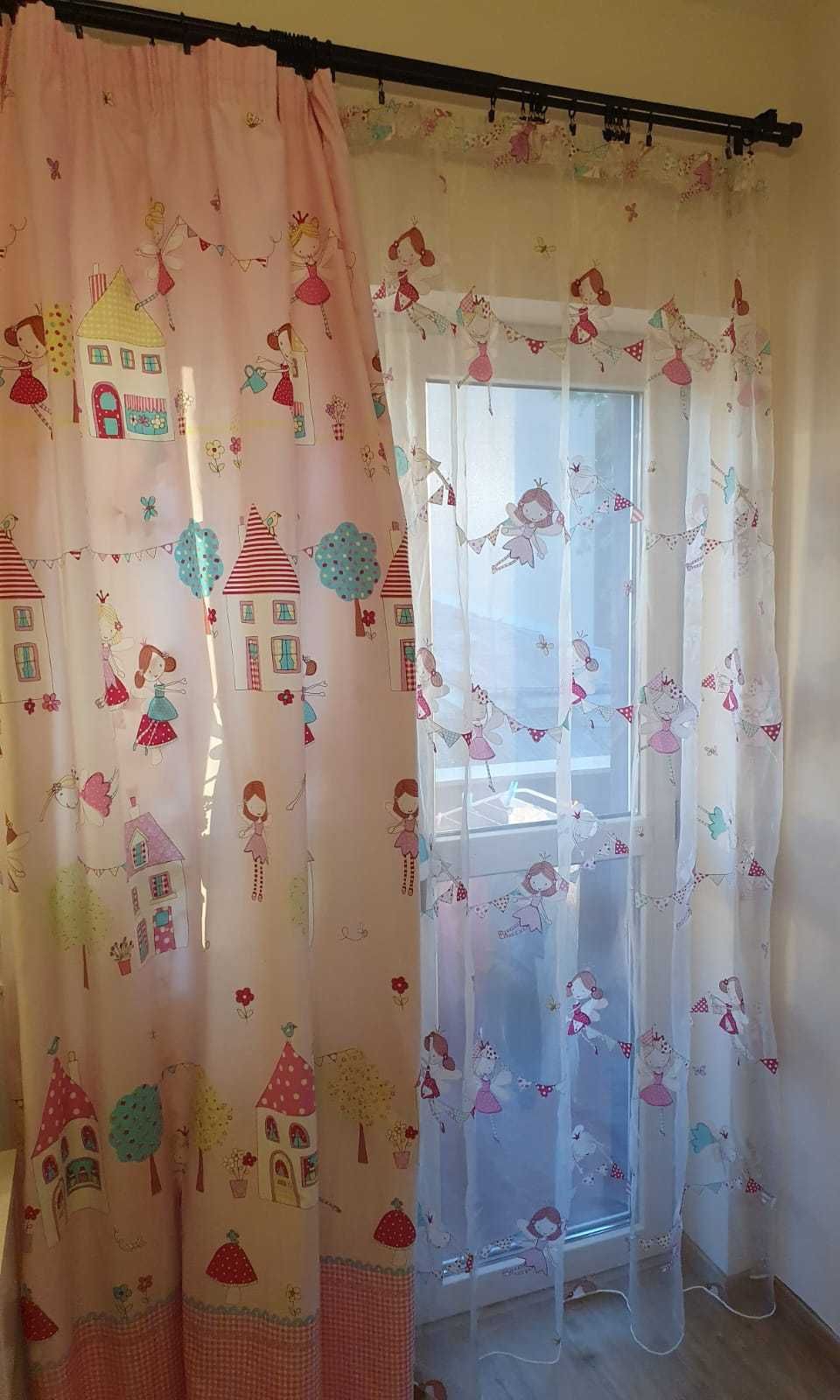 Set draperie, perdea si galerie pentru camera copil