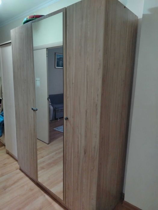 Продаётся шкаф в прихожую в хорошем состоянии