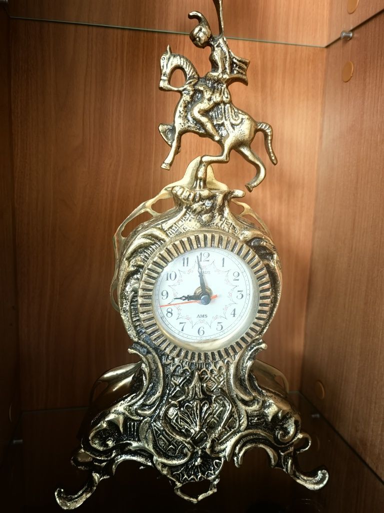 Старинен Бронзов часовник
