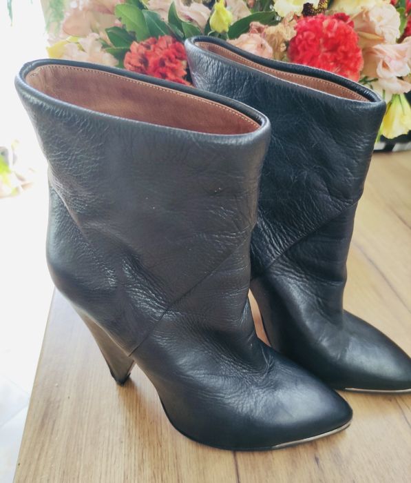 Дамски боти с ток 37