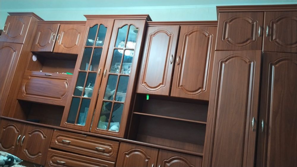 Стенка продаюм состояние хорошая