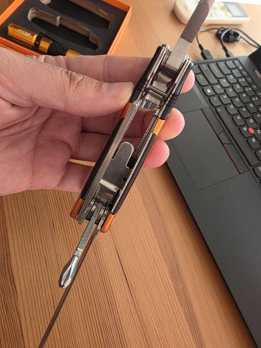 Set briceag cleste cu lanterna