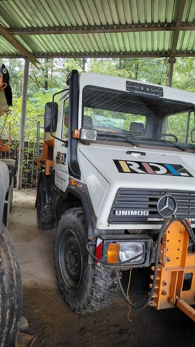 Unimog Mercedes echipat