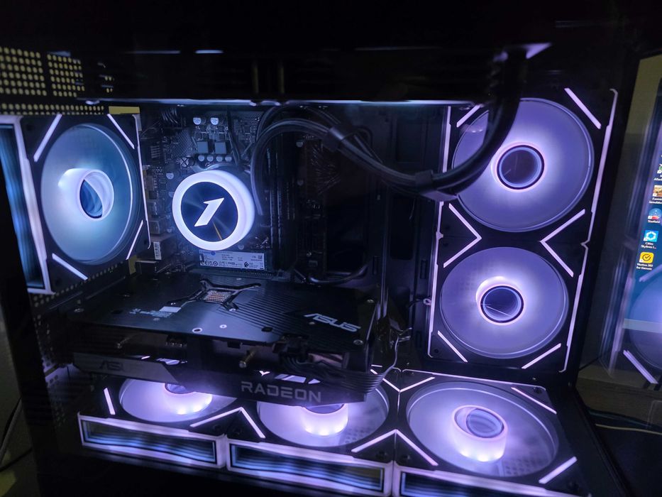 PC Gaming i5 10400F + RX 6600 XT | 16GB RAM, 1TB SSD, Răcire cu lichid