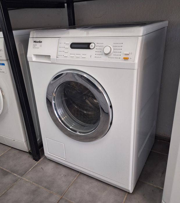 Masina de spălat rufe Miele.  Import Germania
