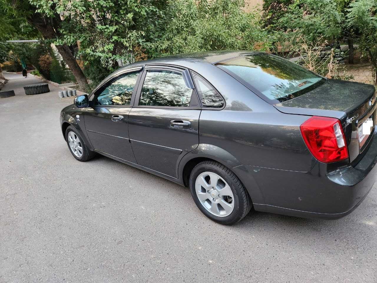 Gentra (Lacceti) elegance plus, 2022г, пробег 8300км, мокрый асфальт.