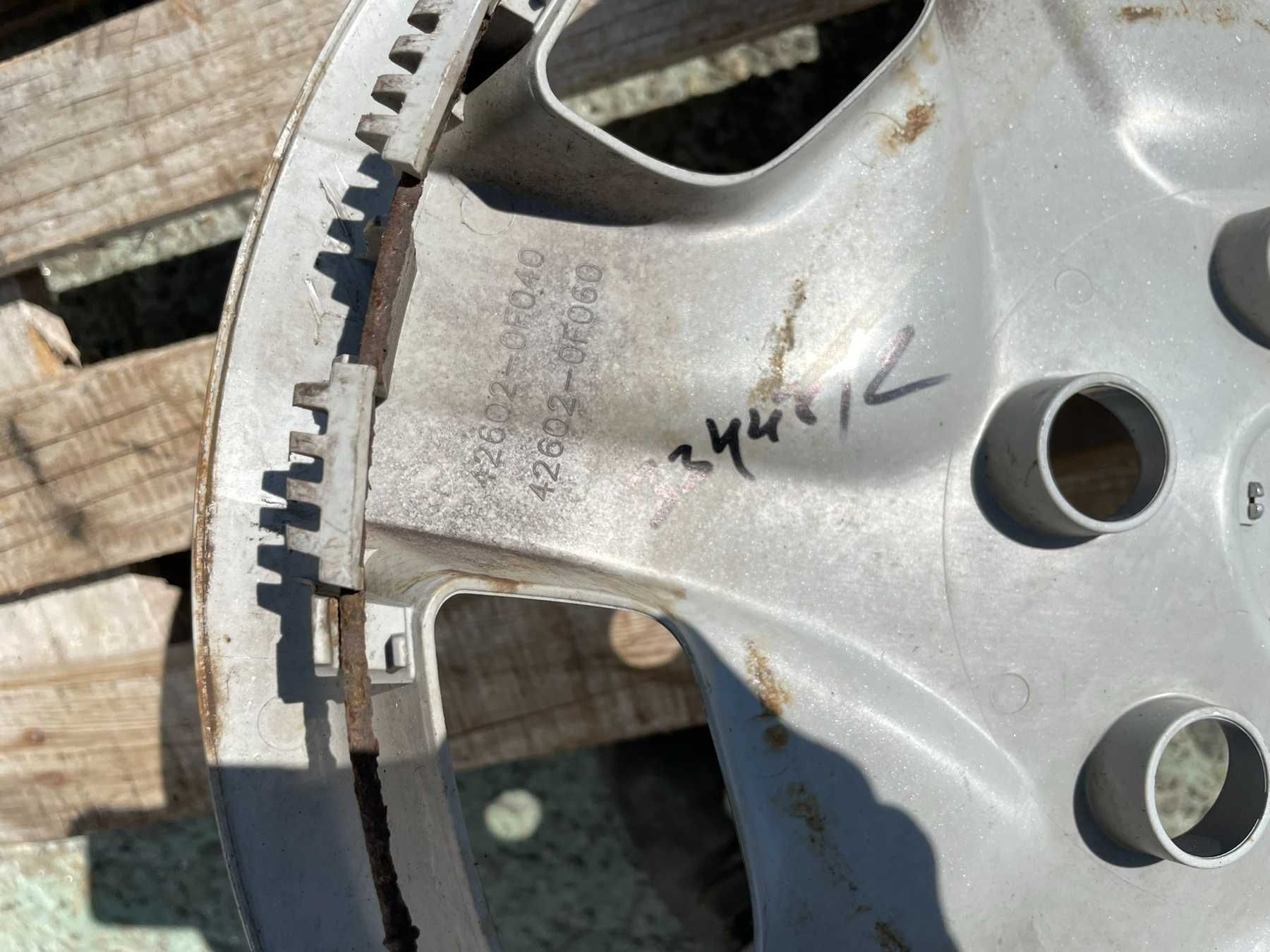 16 цола Тасове Toyota Corolla Toyota Verso 42602-0f040