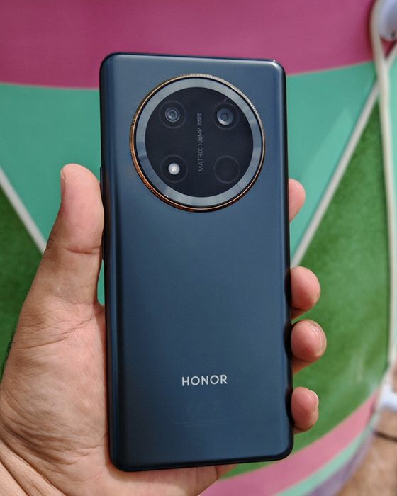 Honor X9c 8-256.GB Srochna  sotiladi Karobka Full