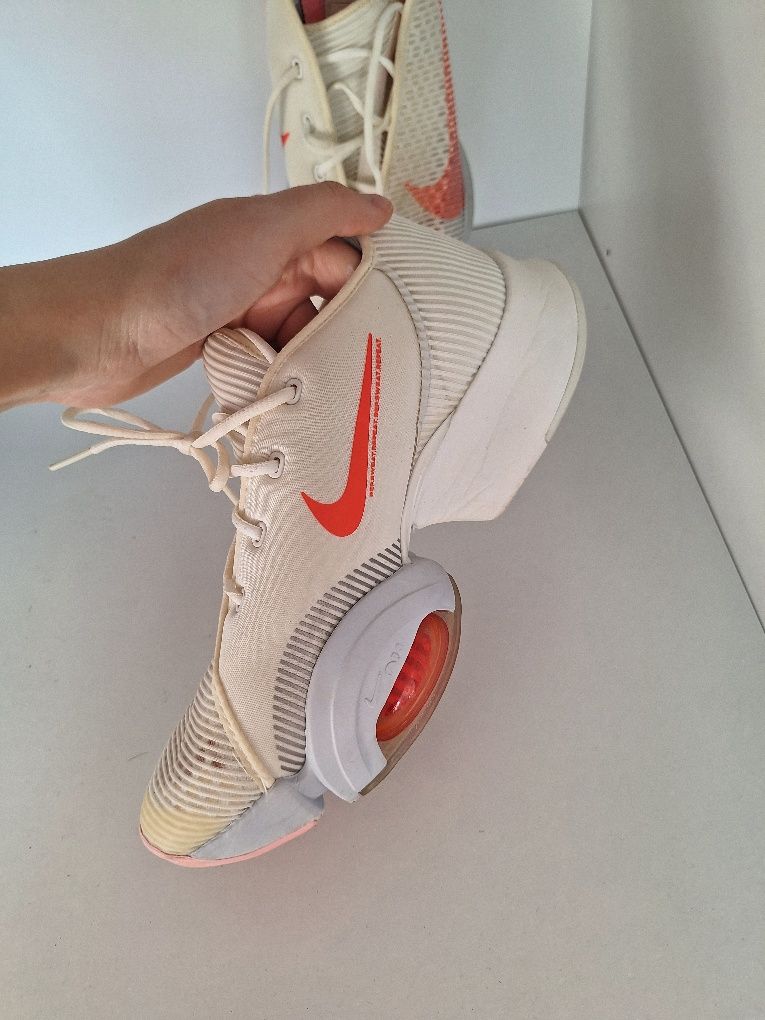 Дамски маратонки Nike Air Zoom