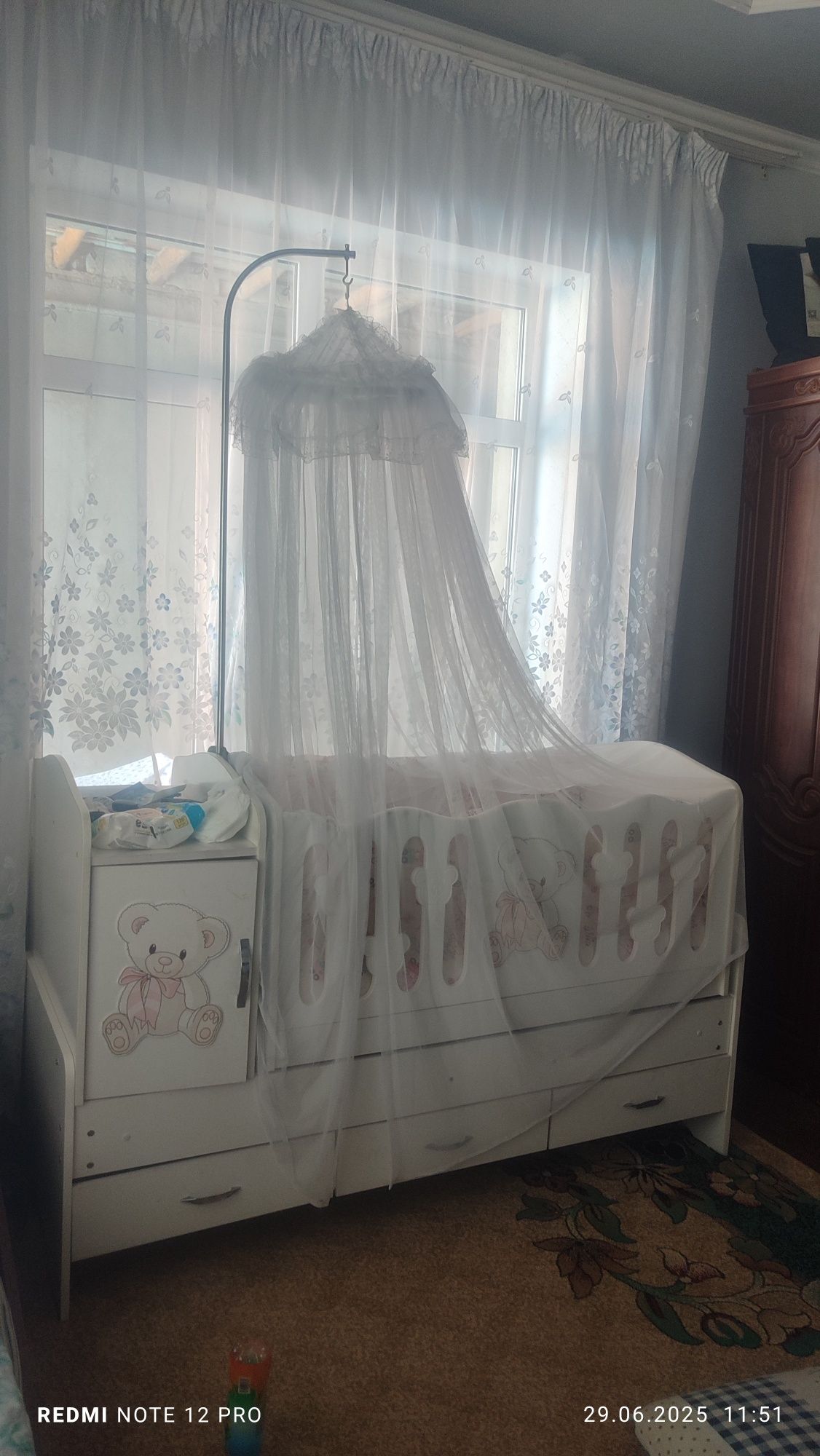Yulka + krovat holati alo