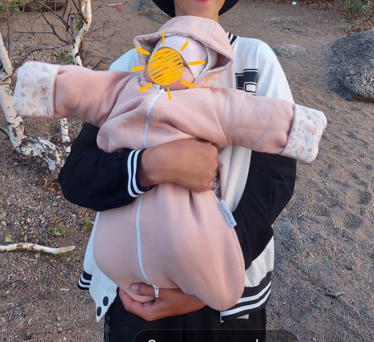 Продам для новорожденых костюм весна