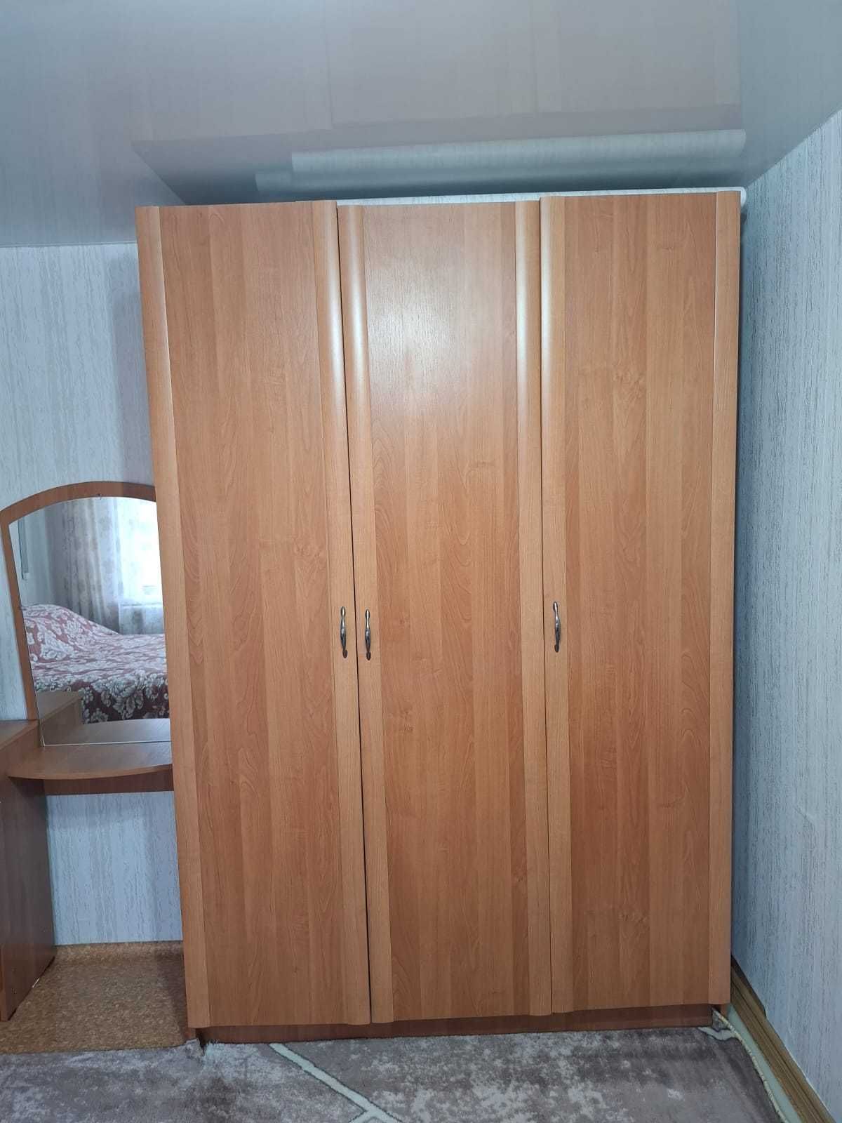 Прода  мебель почти как новая все продается в комплекте без матрасса