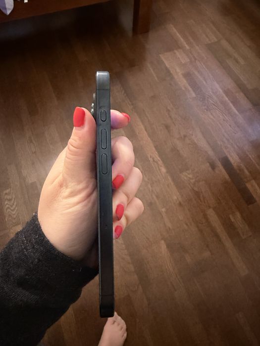 Iphone 15 pro deep blue