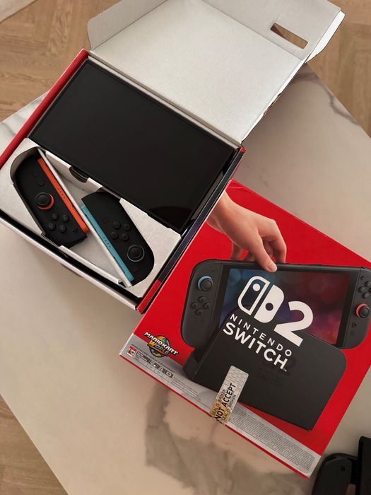 Nintendo switch 2 + Mariocart world game + Fortnight