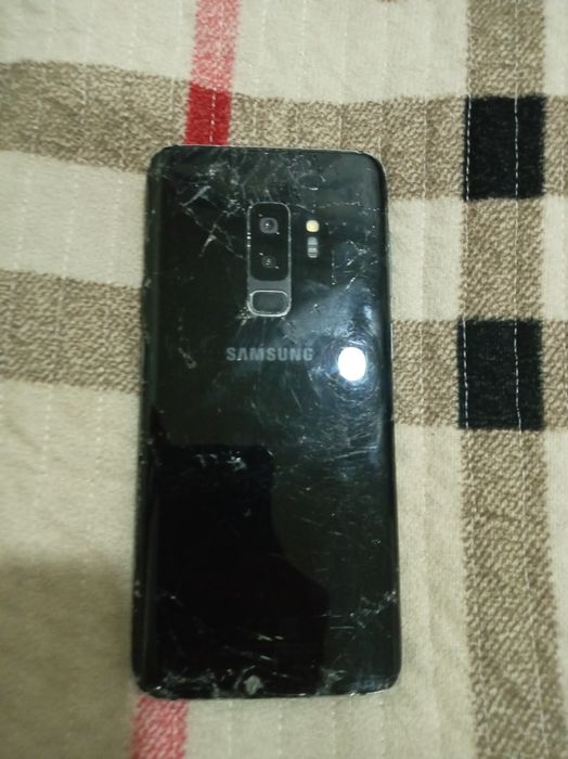 Обмен/продажа Samsung s9+