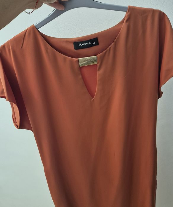 Rochie scurtă cărămizie 34