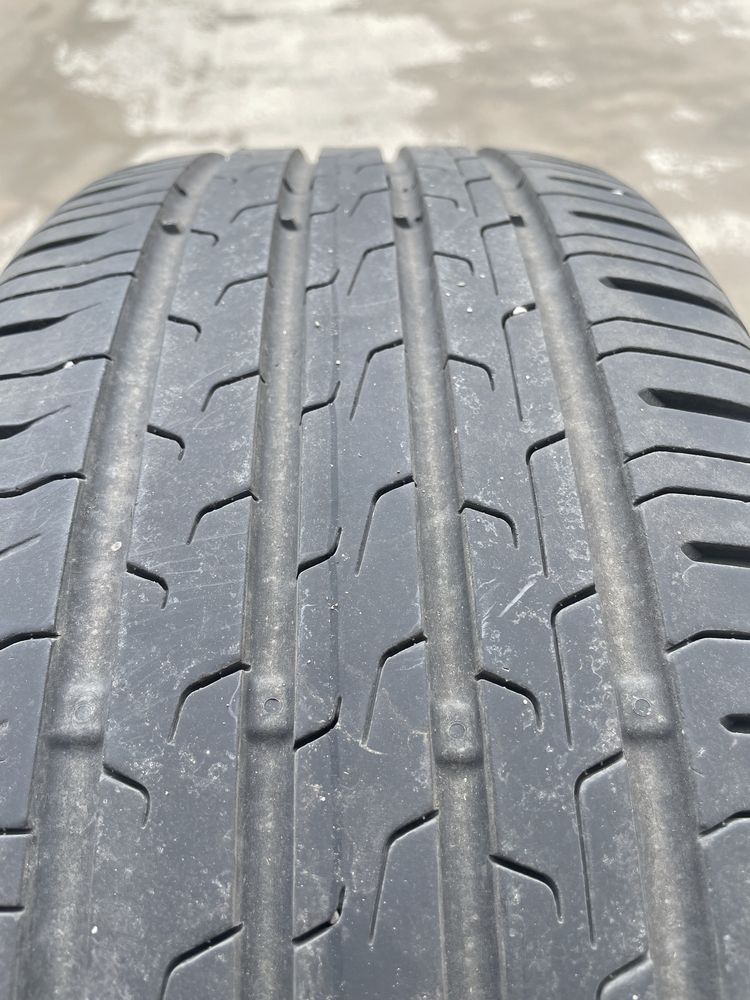 Лятна гума CONTINENTAL EcoContact 6 216/60 R16