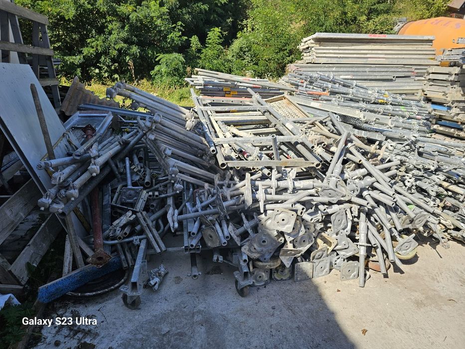 Inchiriez schele metalice