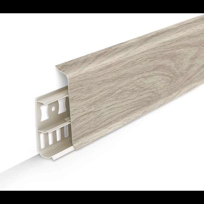 Установка напольного  плинтуса