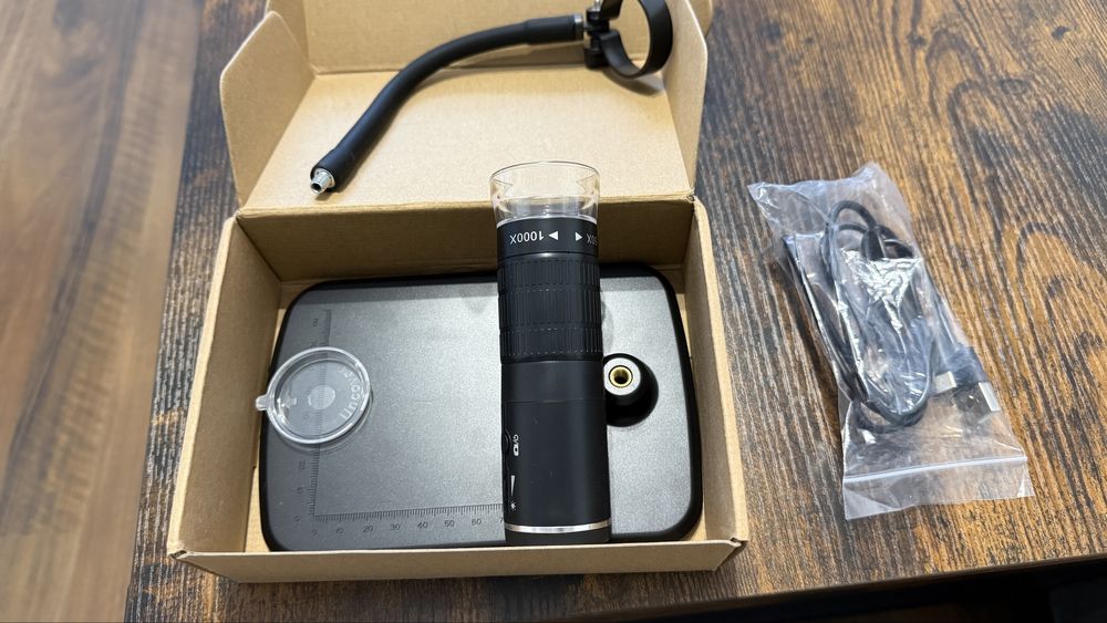 Microscop digital