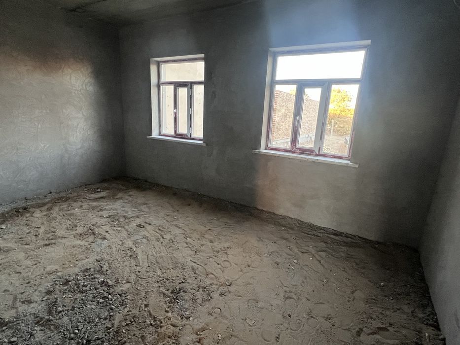 Хай тек фасонда салынган толык питпеген 2-этажлы жай сатылады