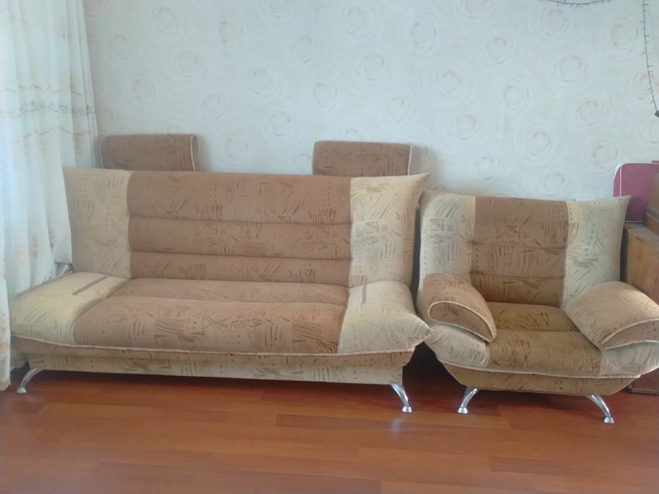 Продам диван и два кресла производство Россия
