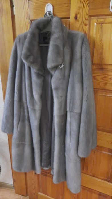 Продам шубу Manzari