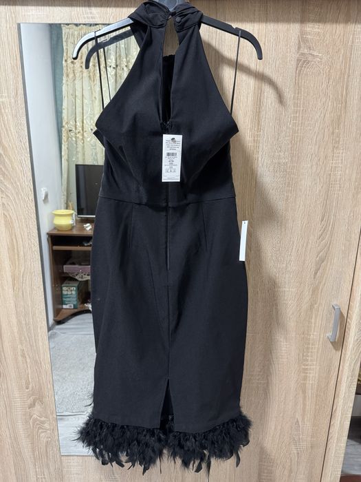 Rochita de ocazie cu pene