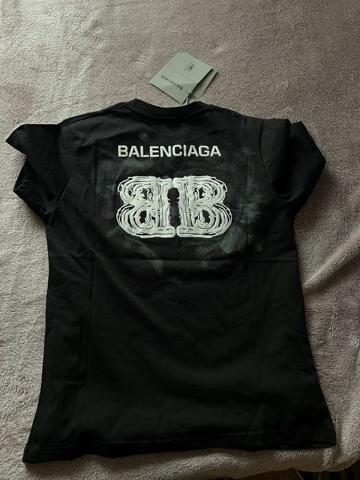 tricou balenciaga marimea S