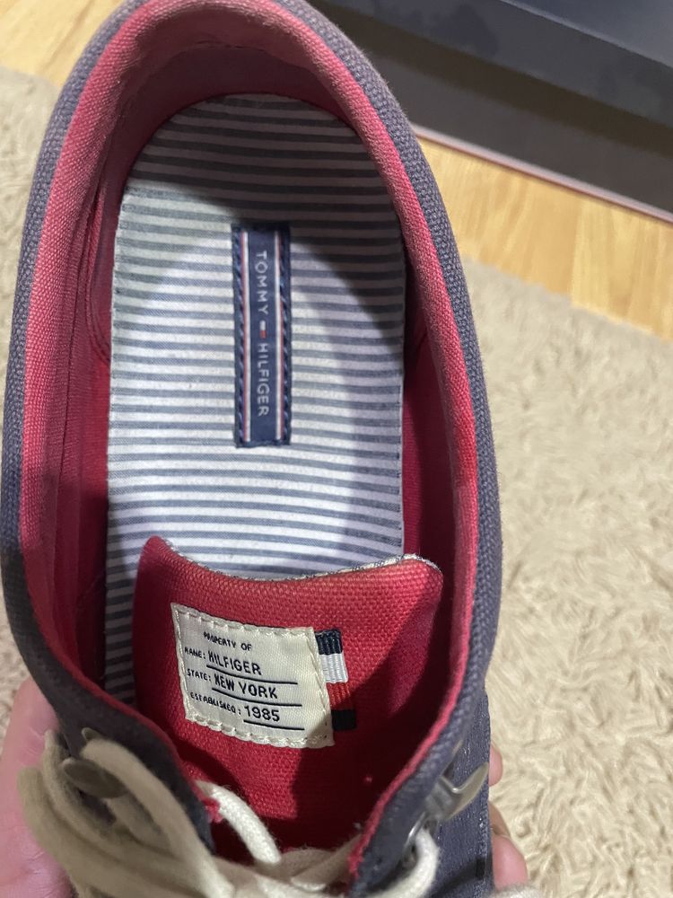 Teniși Tommy Hilfiger, originali, mărimea 44