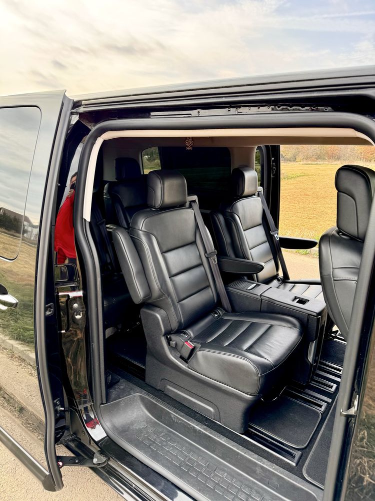 Opel Zafira Life (VIP Shuttle)