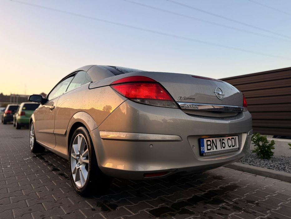 Vând Opel Astra H