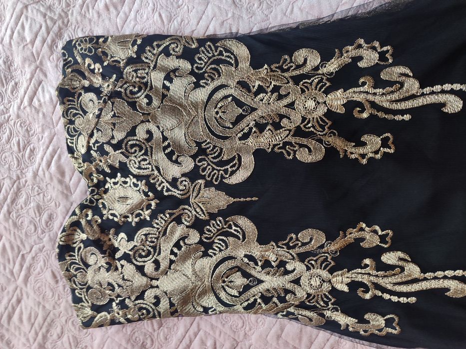 Шикарное вечернее платье