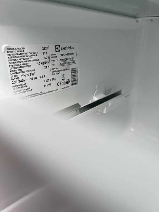 Combina frigorifica incorporabila electrolux