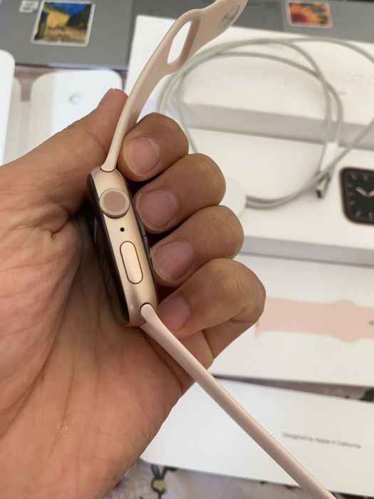 Apple Watch iWatch 5 full komplekt holati yangi ideal Zaryadkasi bilan