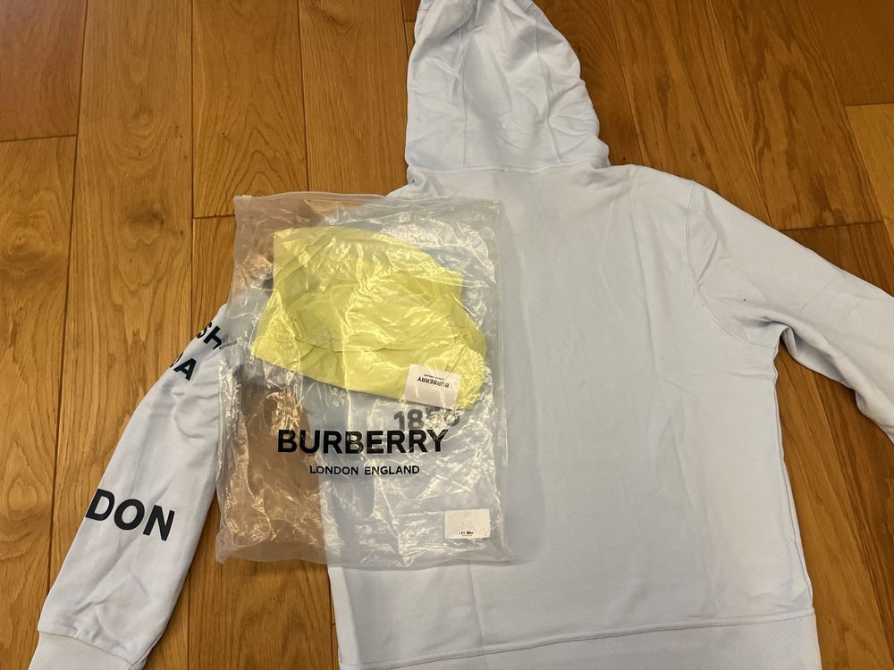 Суичър Burberry